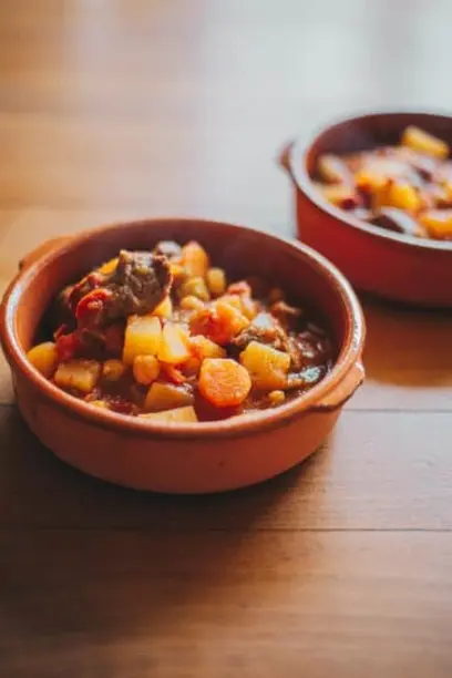 Картошка в горшочках с мясом и сметаной в духовке - пошаговый рецепт с фото