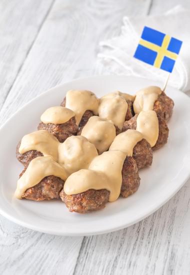 Готовим сочные мясные фрикадельки как в Икеа: подробный рецепт с фото