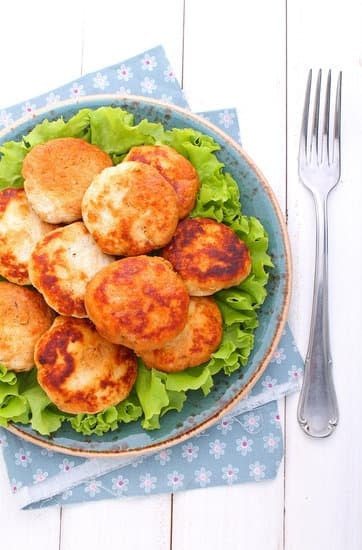 Котлеты из индейки в духовке: рецепт классический с фото пошагово