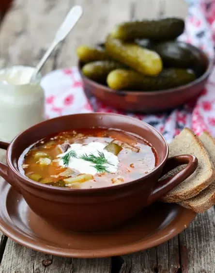 Пошаговый рецепт вкусного рассольника со свининой и перловкой с фото