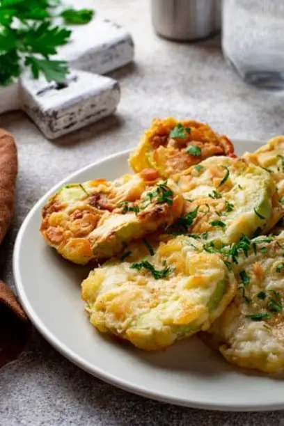 Вкусный жареный кабачок кружочками в муке на сковороде: пошаговый рецепт с фото
