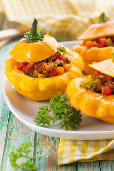 Фаршированные патиссоны запеченные с нежной курицей и сладкой кукурузой