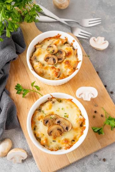 Приготовьте нежнейший жюльен с грибами и курицей: рецепт с пошаговыми фото
