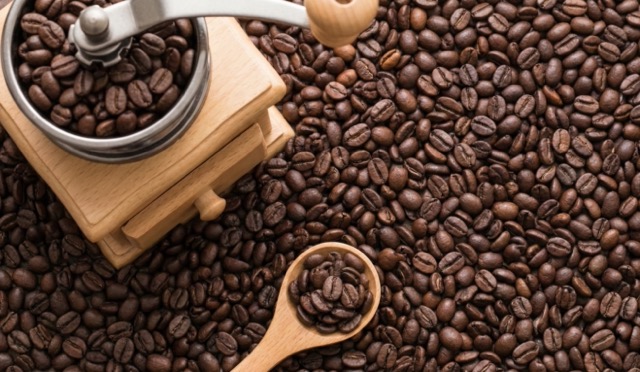 Ручная кофемолка вид сверху