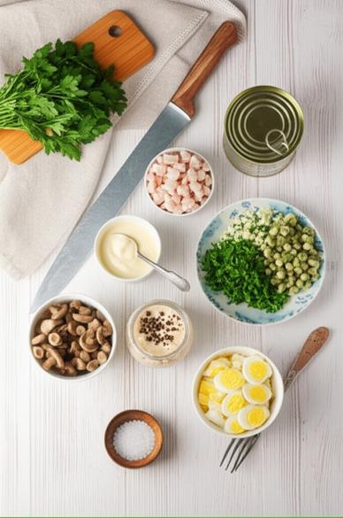  Легкий салат Киевский