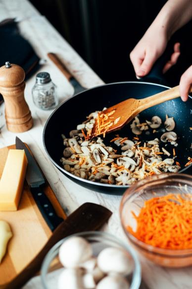  новогодний салат с грибами и морковью по-корейски