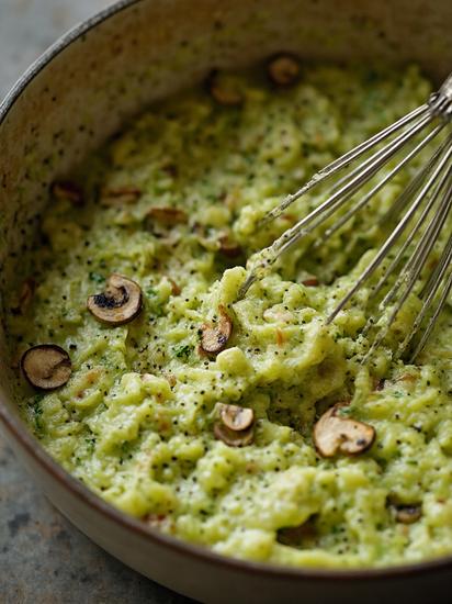  оладьи из цукини и шампиньонов