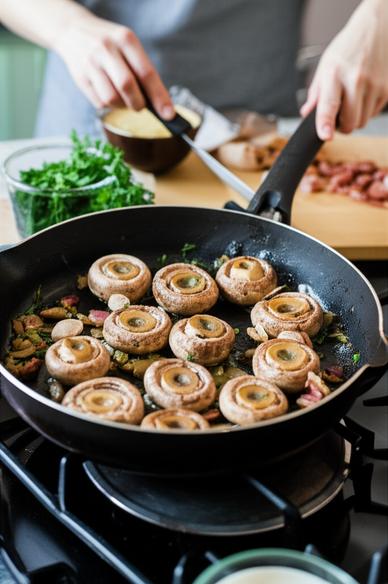 рецепт шампиньонов с беконом