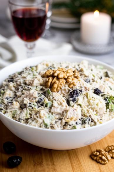 салат с курицей и черносливом